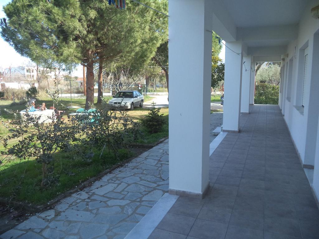 Pension Lakis Prinos  Exterior photo