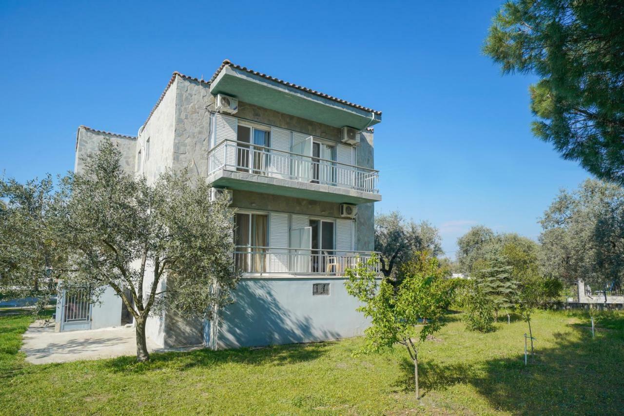 Pension Lakis Prinos  Exterior photo