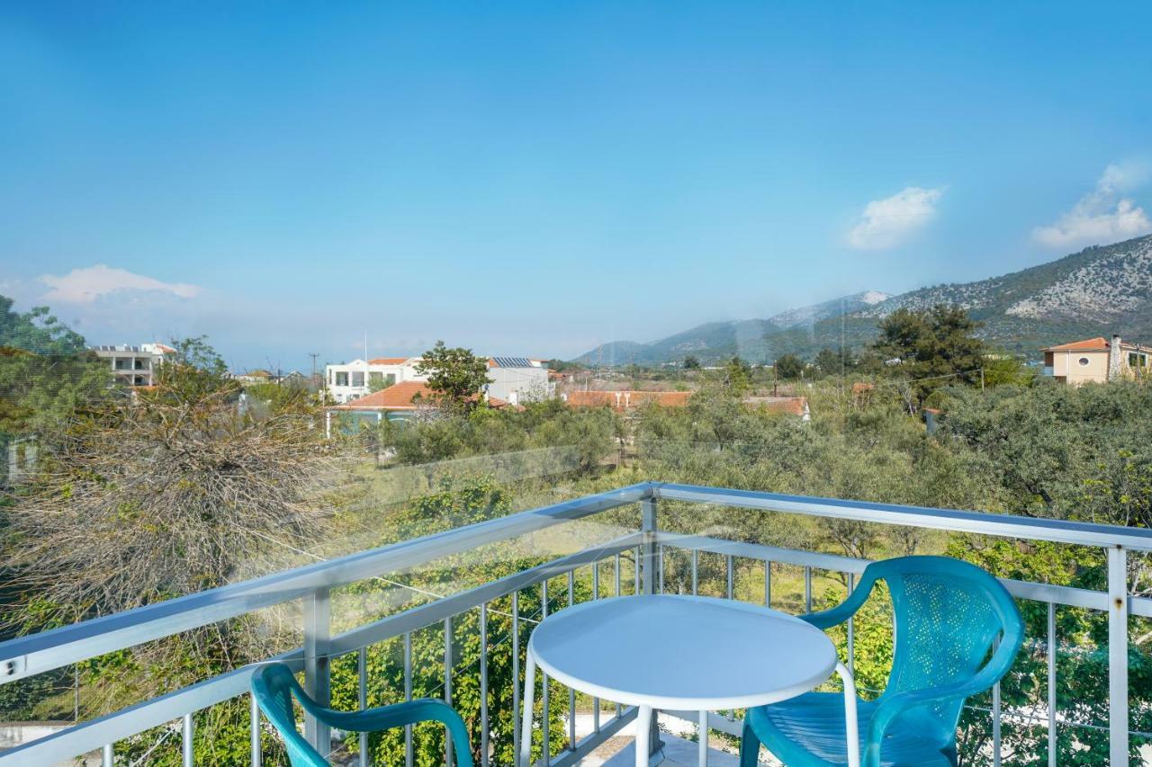 Pension Lakis Prinos  Exterior photo